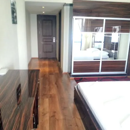 Iyonya Ξενοδοχείο Βουρλά