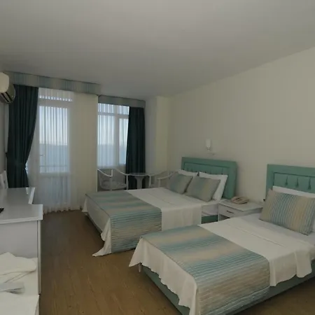 Iyonya Ξενοδοχείο *